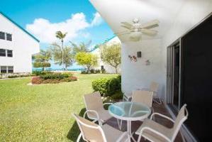 Villas Of The Galleon Seven Mile Beach Екстер'єр фото