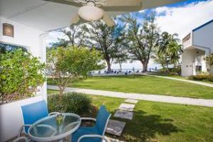 Villas Of The Galleon Seven Mile Beach Екстер'єр фото