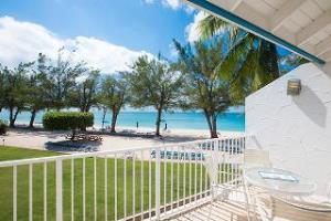 Villas Of The Galleon Seven Mile Beach Екстер'єр фото